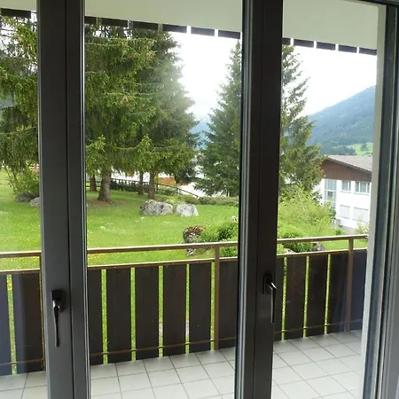 Tgesa La Niva 1 Apartment